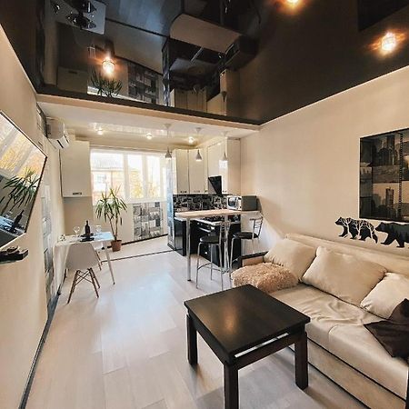2-К Студія У Центрі Біля Стадіону Та Корпусного Саду - Мережа Helen Appartement Poltava Buitenkant foto