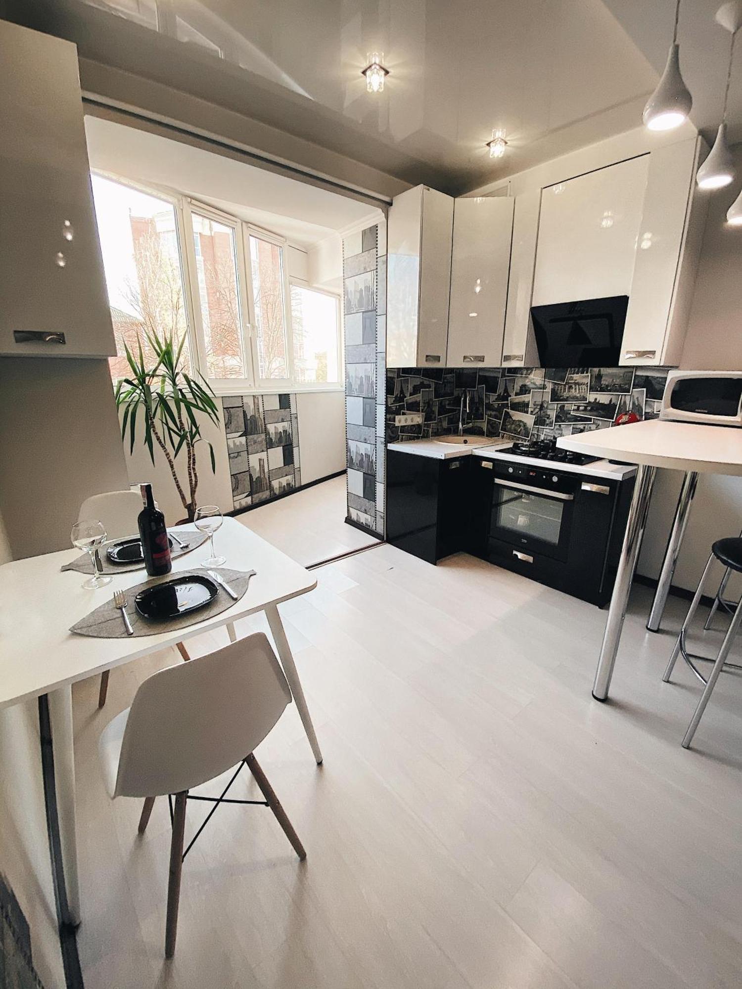 2-К Студія У Центрі Біля Стадіону Та Корпусного Саду - Мережа Helen Appartement Poltava Kamer foto